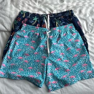 Chubbies Classic Swim Trunk 5.5” - Men’s XL (both included)